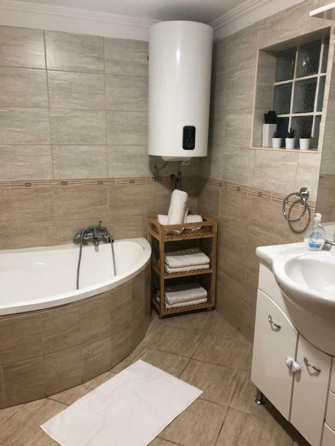 Bier-Lak Apartman House 71 Balatonlelle Ngoại thất bức ảnh