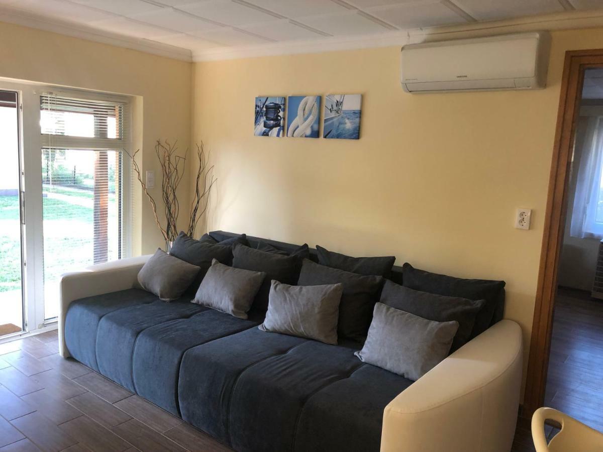 Bier-Lak Apartman House 71 Balatonlelle Ngoại thất bức ảnh